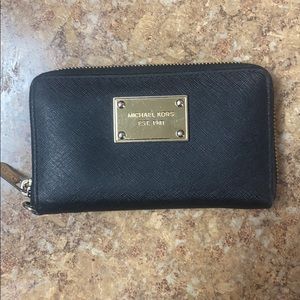 Michael kors wallet